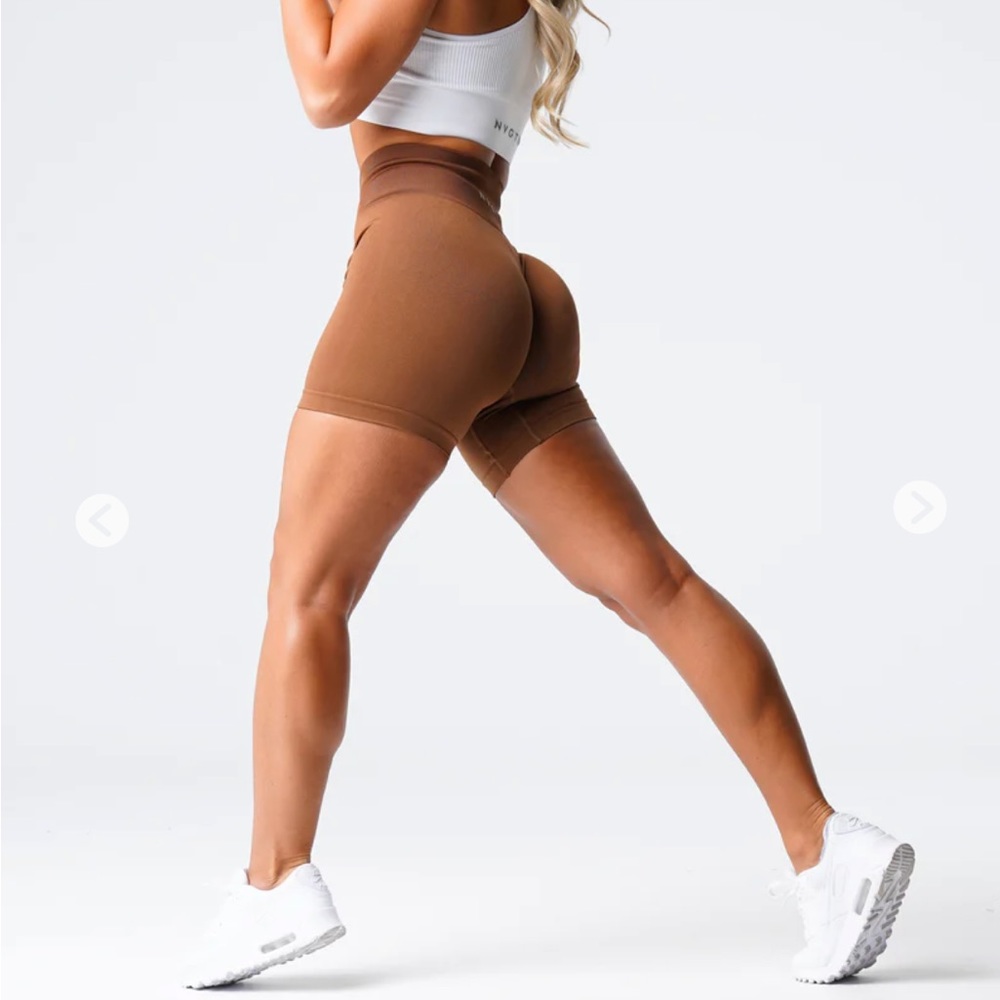 NVGTN Caramel Solid Seamless Biker Shorts Size Medium M